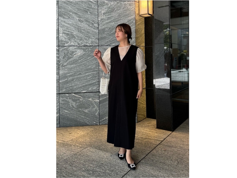 カジュアルなコーデはもちろん、インナー次第でフォーマルにも◎　出典：WEAR