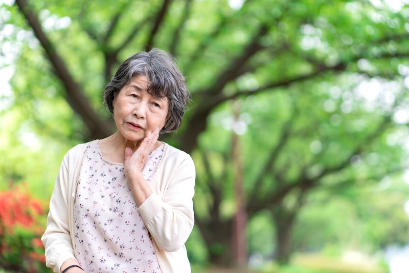 年金暮らし女性