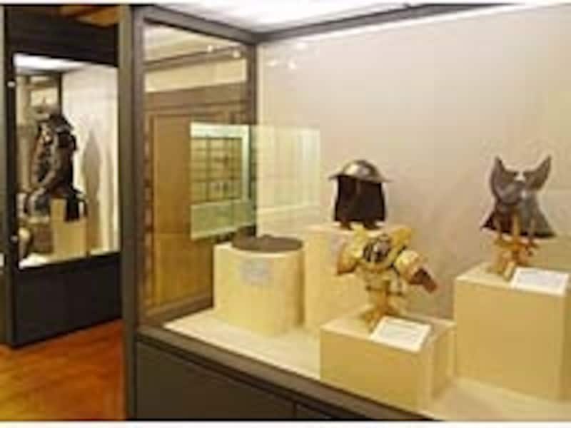 城内には武具甲冑をはじめ展示物が充実