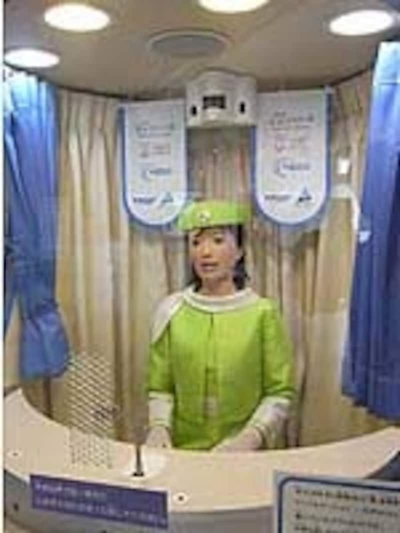 会話もできる愛知国際児童年記念館のガイドロボット