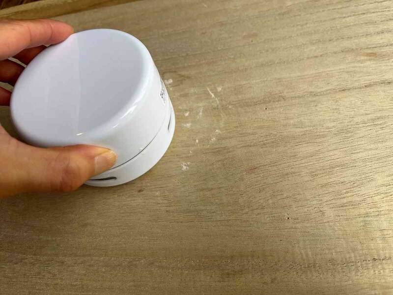 ブラシでごみを集めるようにすると、綺麗になっていく