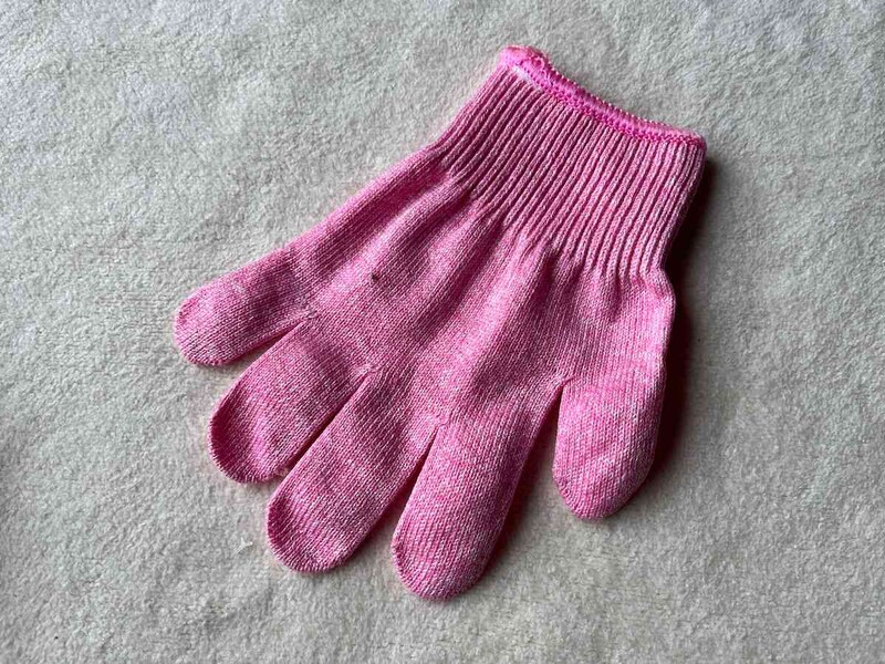 ダイソーの「防刃手袋 こども用」は片手のみ