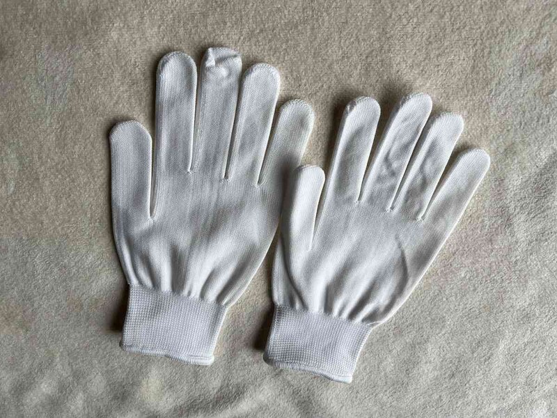 ダイソーの「抗菌インナーグローブ」