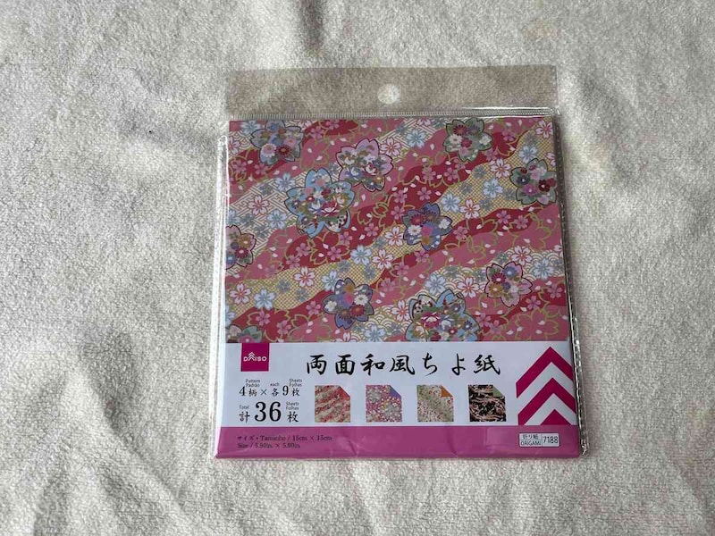 ダイソーの「両面和風ちよ紙」