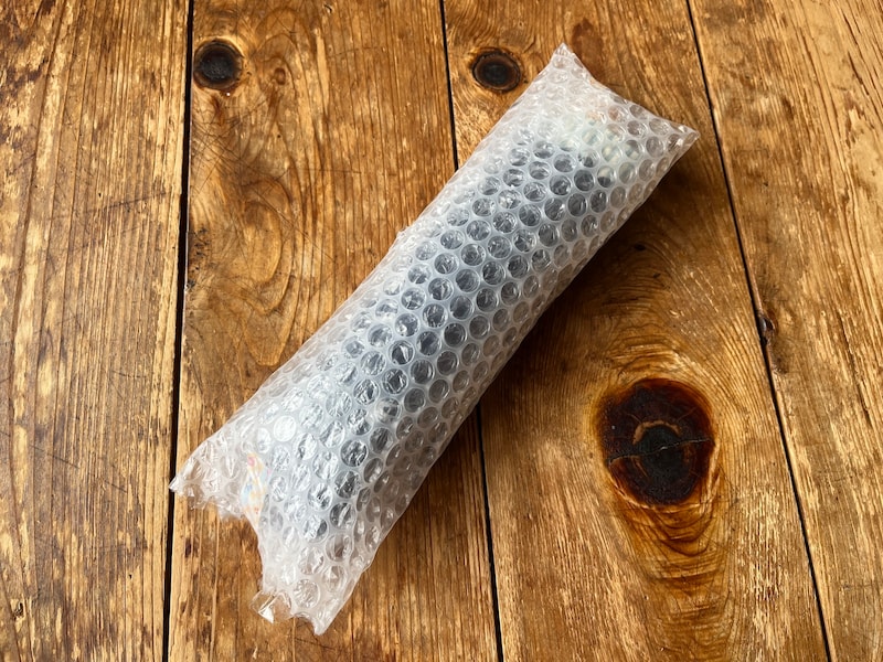 プチプチで包んだ折りたたみ傘