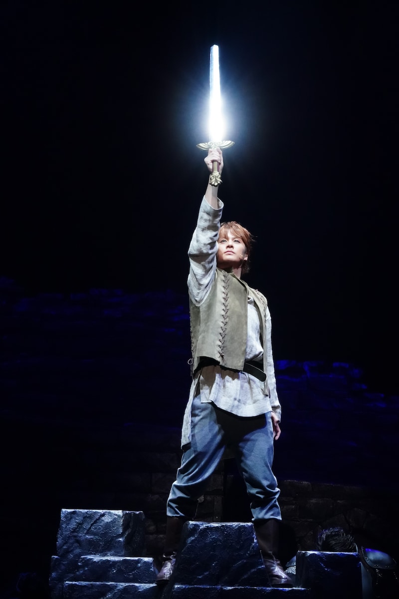 『キングアーサー』撮影：田中亜紀　提供：ホリプロ