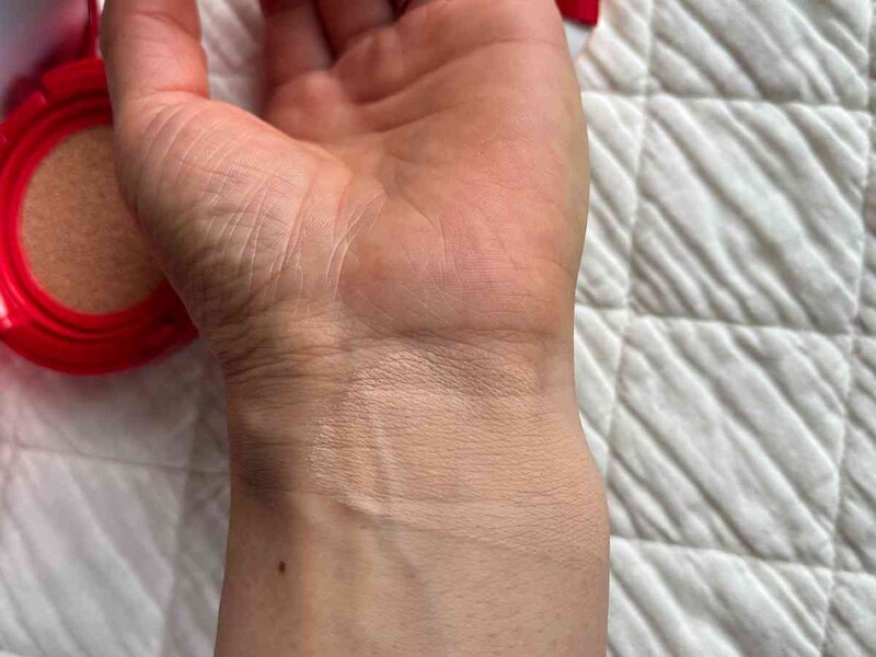 ダイソーの「コーウ カバークッション 21Nナチュラルベージュ」は肌馴染みのよい色