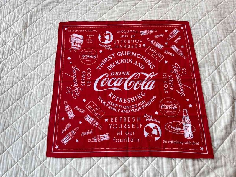 ダイソーの「バンダナ（コカ・コーラ）」