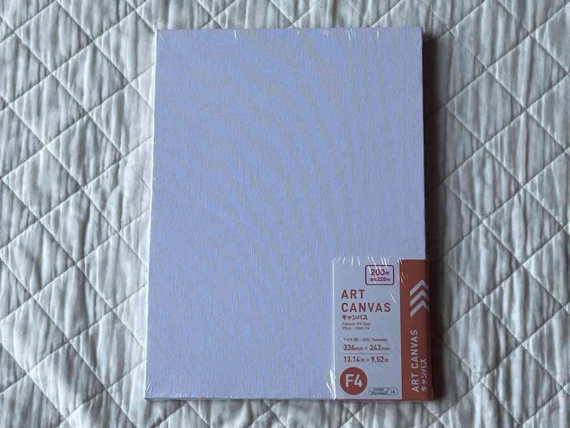 ダイソーの「キャンバス(F4サイズ)」は220円(税込)でお得感バツグン