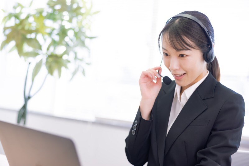 話をする女性（イメージ）