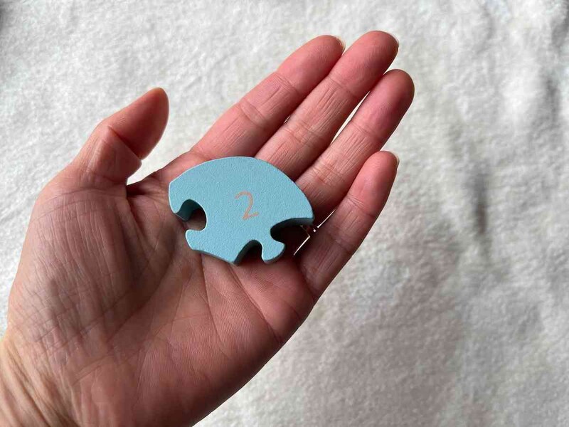 ダイソーの「ジグソーブロック（木）」は厚みがある