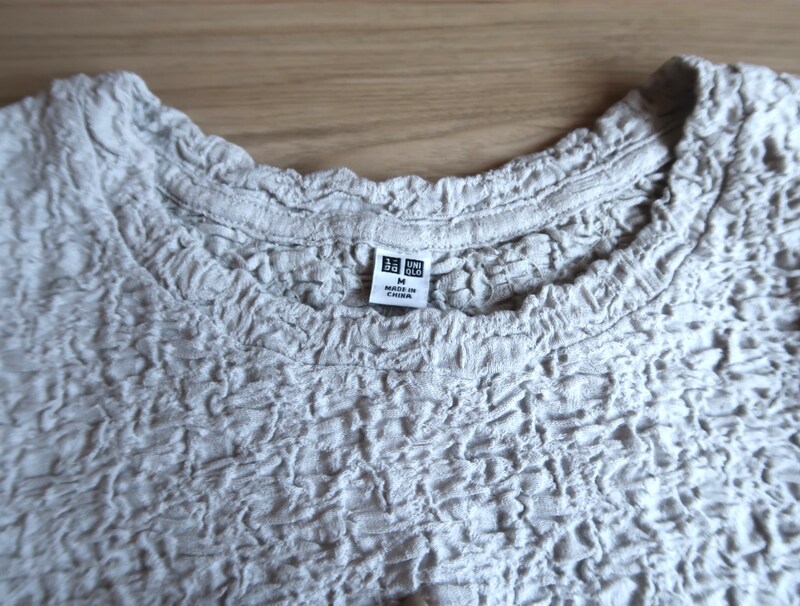 クルーネックの首まわりもコットンのTシャツ等に比べてきれい見えします