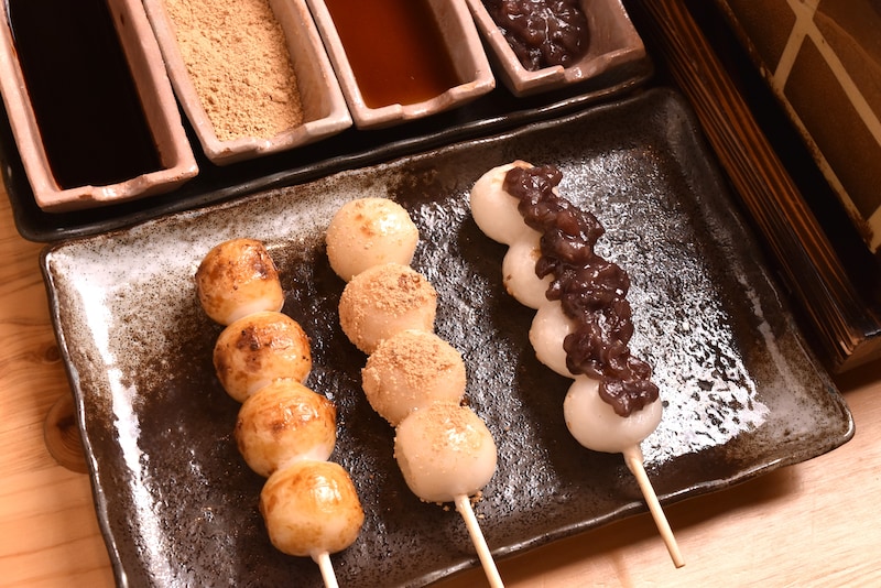 おかげ庵のおだんごは自分で焼くのがポイント