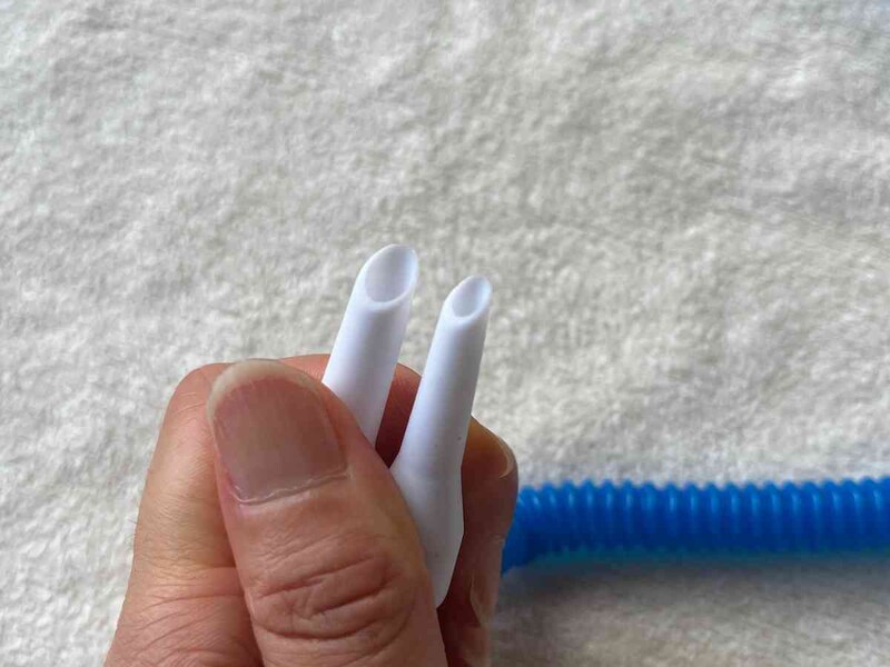 ダイソーの「空気ポンプ」の先端は、サイズ違いで2種類