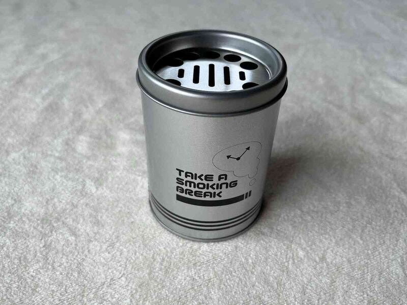 ダイソーの「円柱型灰皿」