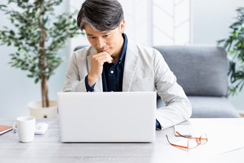 在職老齢年金の計算における総報酬月額相当額の算出時期は?