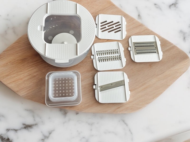 4種類のスライサーがついている