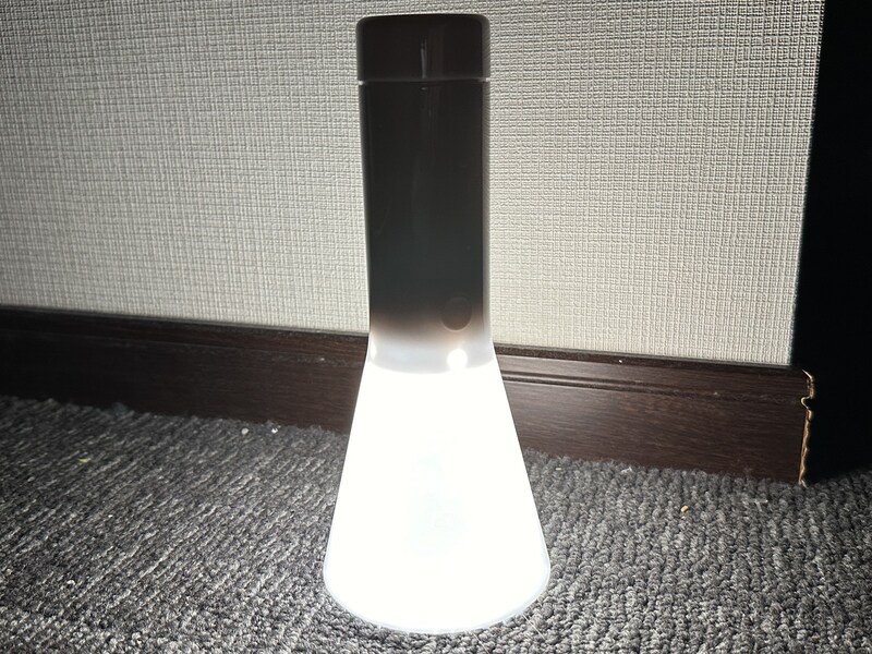 ランタン型のように置いて使うこともできる