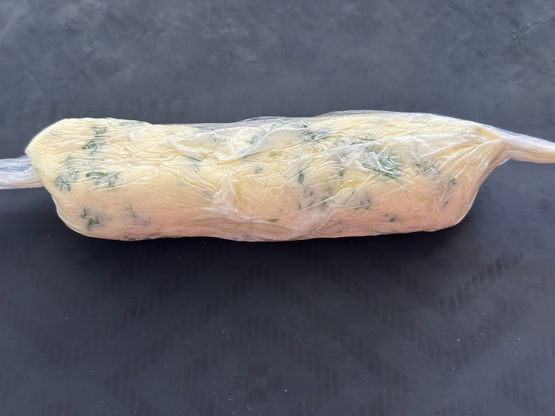 ラップで包んで丸める