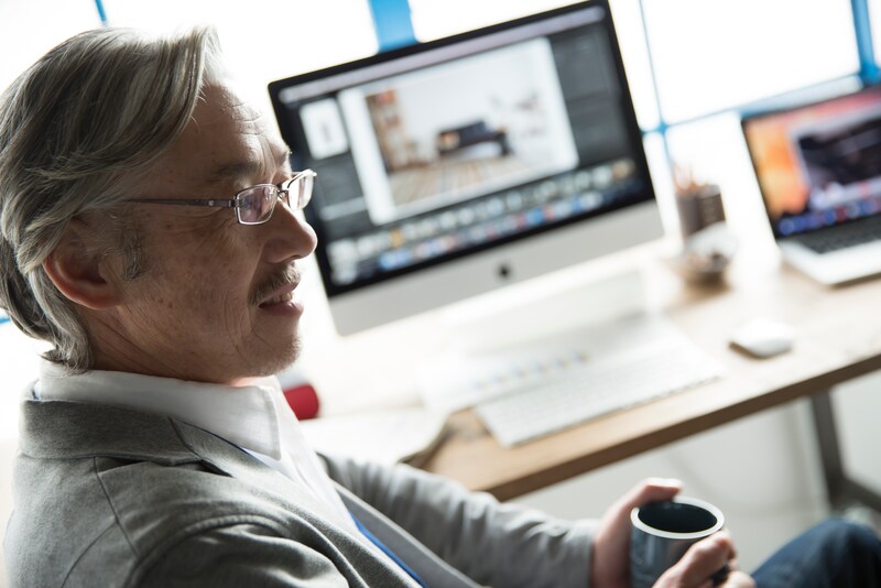 現役時代は無駄な支出を抑え、優遇税制を活用して老後資金を準備しよう。老後は特技や資格などを活かして少額の収入を得よう。