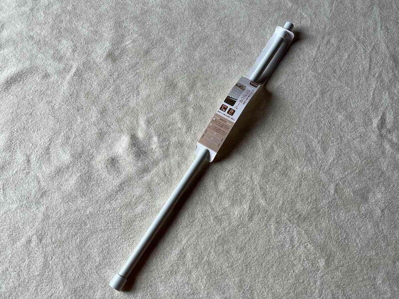 セリアの対応サイズ約55～90cmの「つっぱりポール」