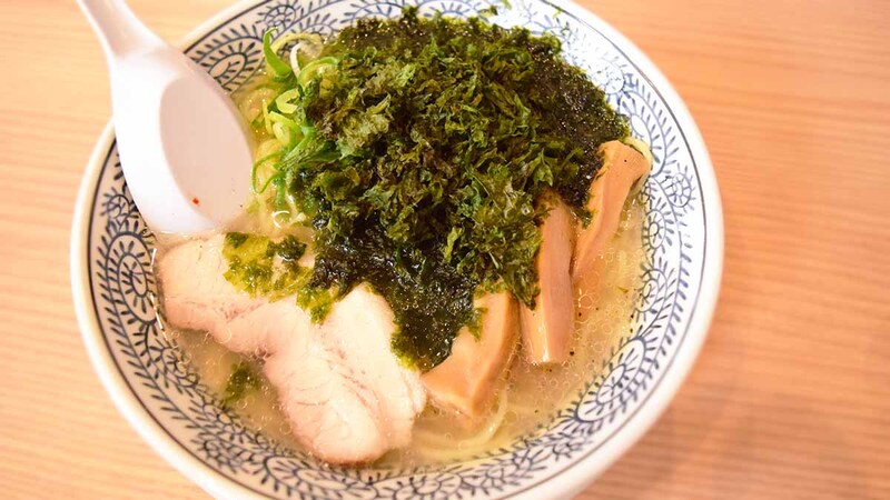 あっさり塩スープと海苔の香りを存分に楽しめる「磯海苔塩ラーメン」