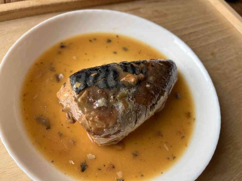 セブンイレブンの「金のさば味噌煮（カミ・シモ） 1切」のシモ