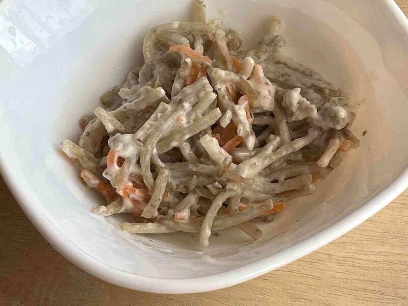 ローソンの「国産ごぼうのサラダ」はごまの風味もいい！