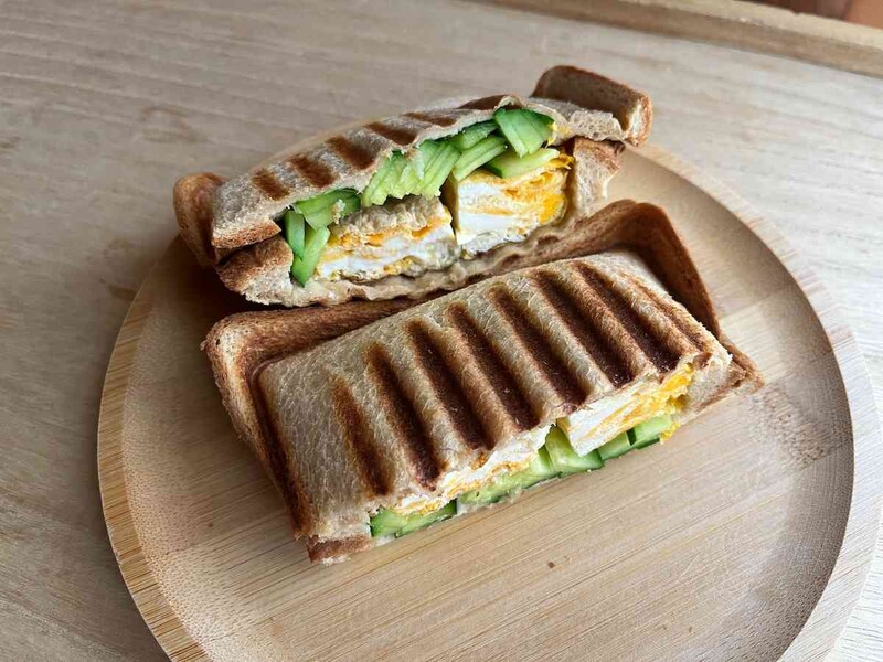 ローソンの「ブラン入り食パン　4枚入　～乳酸菌入～」でホットサンド