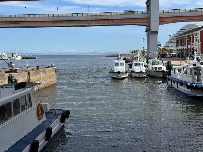 港で撮影した海