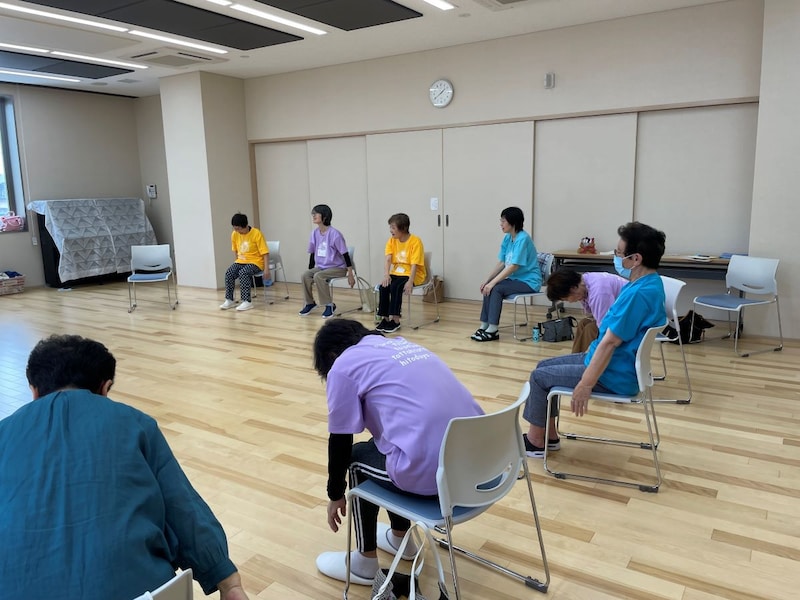 笑いヨガを始めたきっかけとその後の変化にはどんなものがあるの？