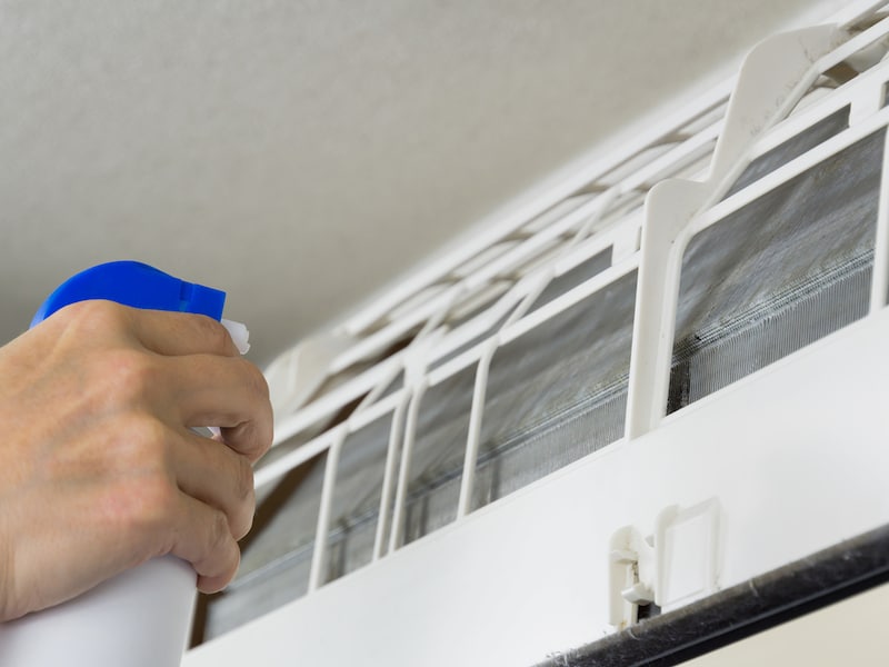 エアコン掃除スプレーも故障の原因になります