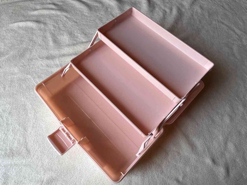 スリーコインズの「ツールボックス」はスライド式