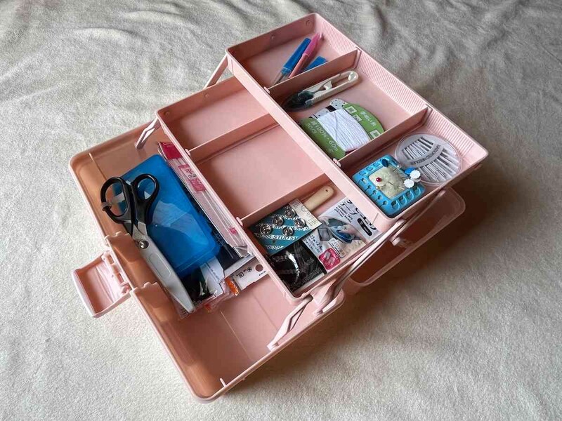 スリーコインズの「ツールボックス」にお裁縫道具を入れてみる