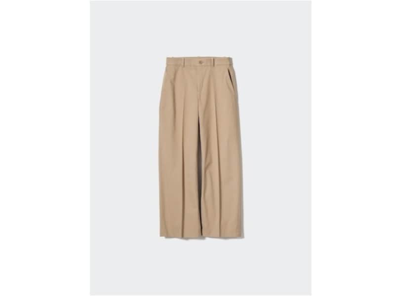 ユニクロ ワイドチノパンツ 3990円(税込)