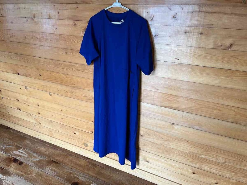 ワークマンの「レディースドライサイドポケットランタンスリーブワンピース」