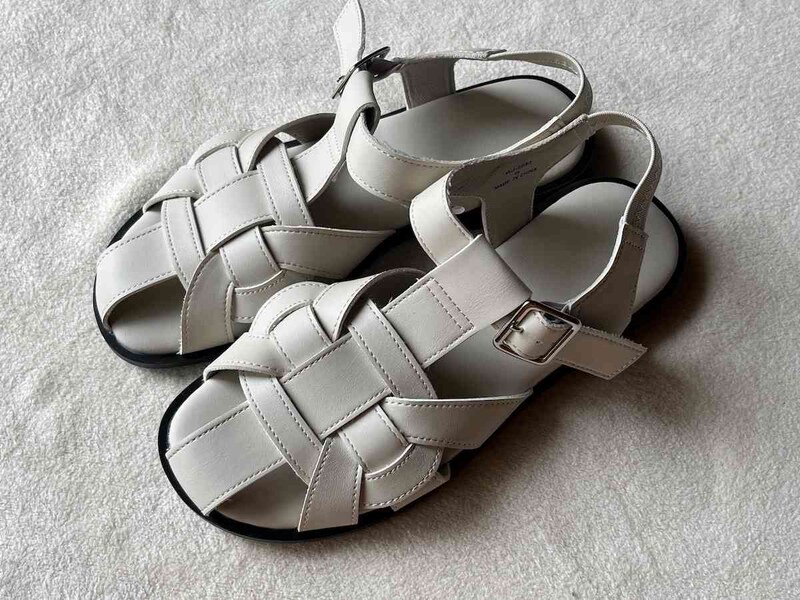 ワークマンの「レディースグルカサンダル」