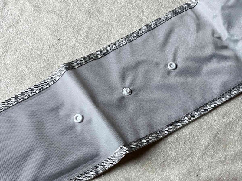 スリーコインズの「CAR傘カバー」は長さの調整もできる