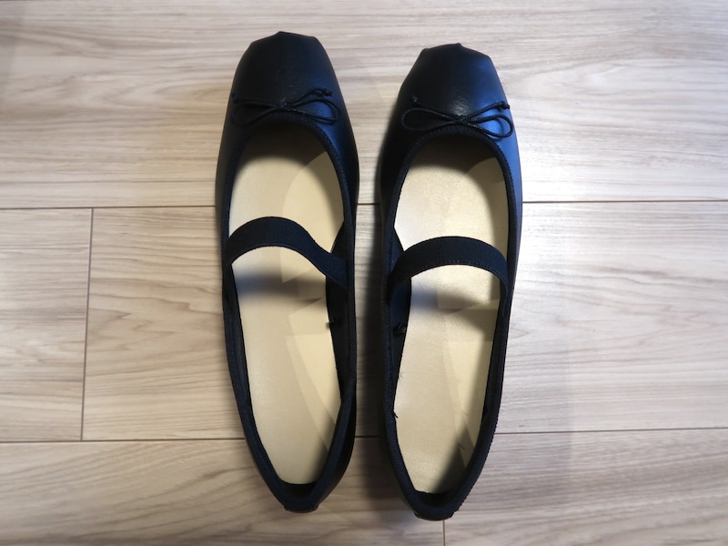 ジーユー　ストラップバレエシューズ　2290円（税込）