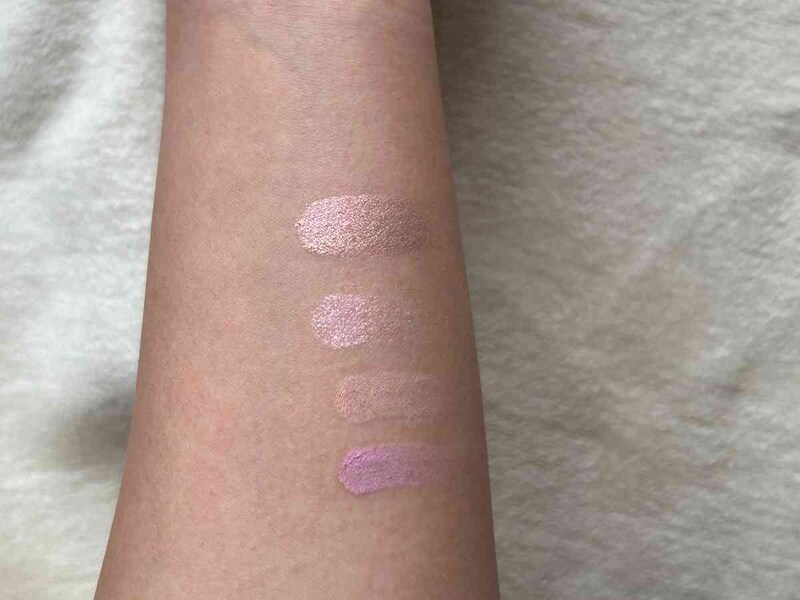 セリアの「AC プリズムアイシャドウ 04」は目元に華やかさをプラスする