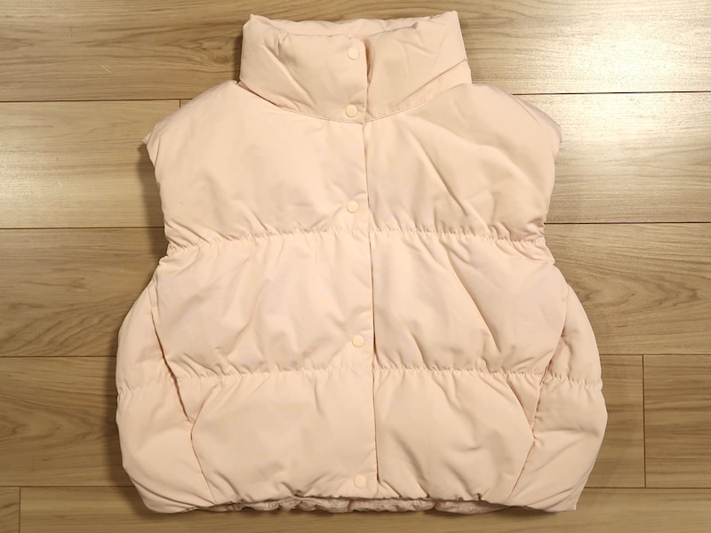 ユニクロC】5990円「優秀ダウンベスト」が買い！ 上質素材＆すっきりデザインが大人にいちおし [レディースファッション] All About
