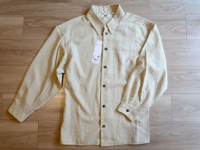 ユニクロ　ドレープシャツ　2990円（税込）※10月27日購入時価格