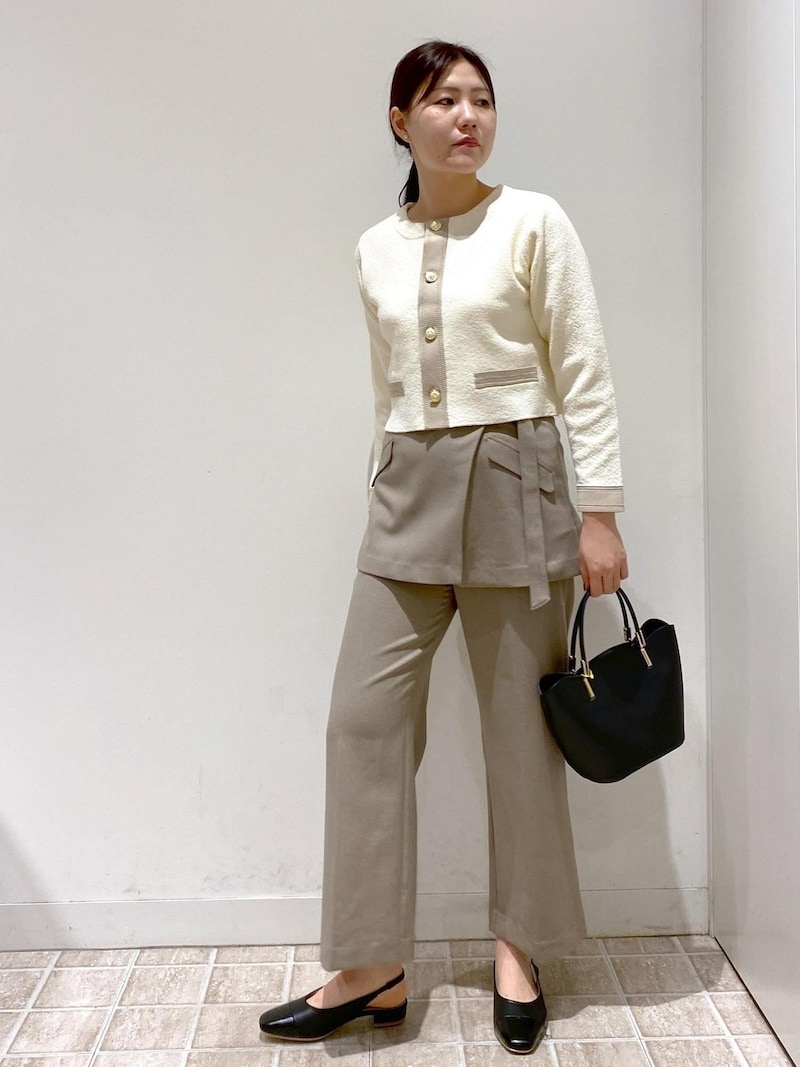 かかとにゆとりのある、ストラップを引っかけるデザインがいちおし　出典：WEAR