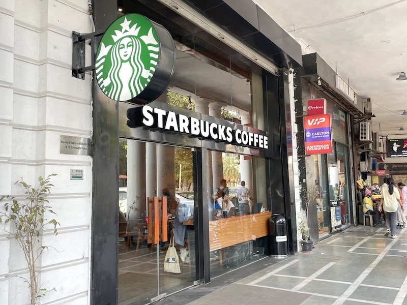 インド・デリーのスターバックス コーヒー