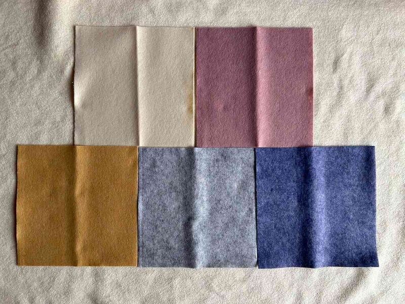 ダイソーの「フェルト(メランジ調、5枚)」は優しい色合い