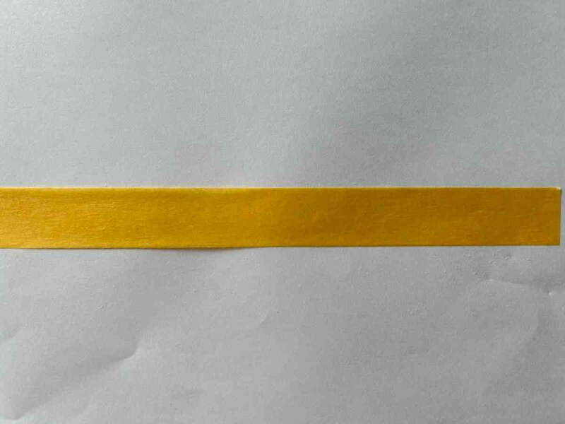 ダイソーの「大容量マスキングテープ(山吹色、15mm×15m)」は無地