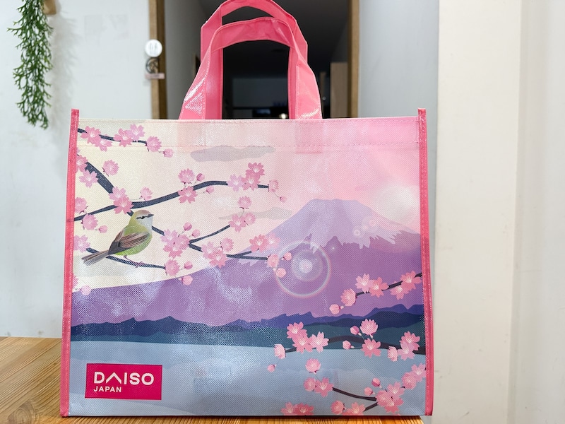 日本未発売のダイソーオリジナルバッグ