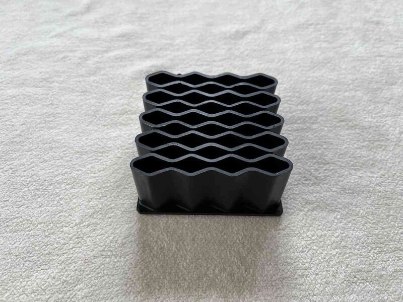 セリアの「ステーショナリースタンド」