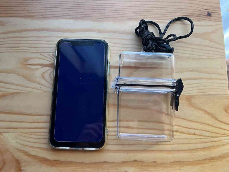 セリアの「スケルトンケース」のサイズ感