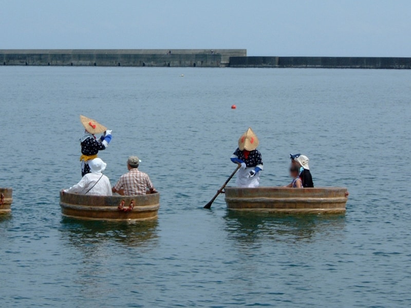 小木のたらい舟（1）